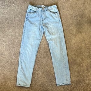 Mid-Rise Straight Leg Light Wash Jeans